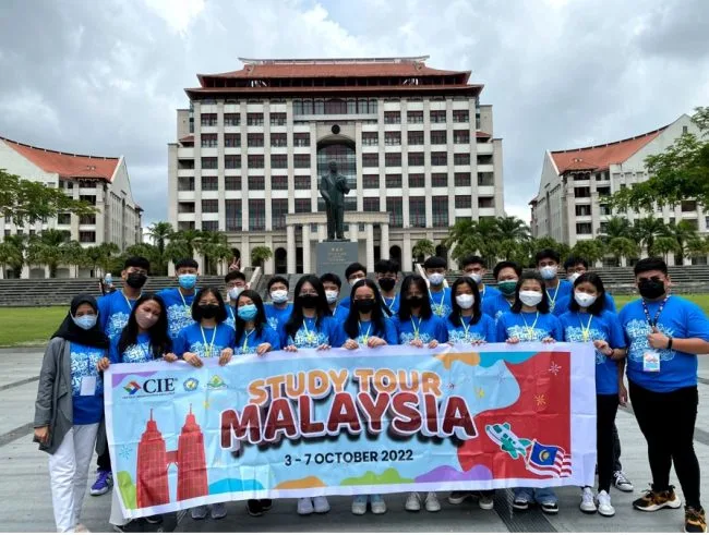 5 Bahan Kaos Study Tour Terbaik. Wajib Nyaman!