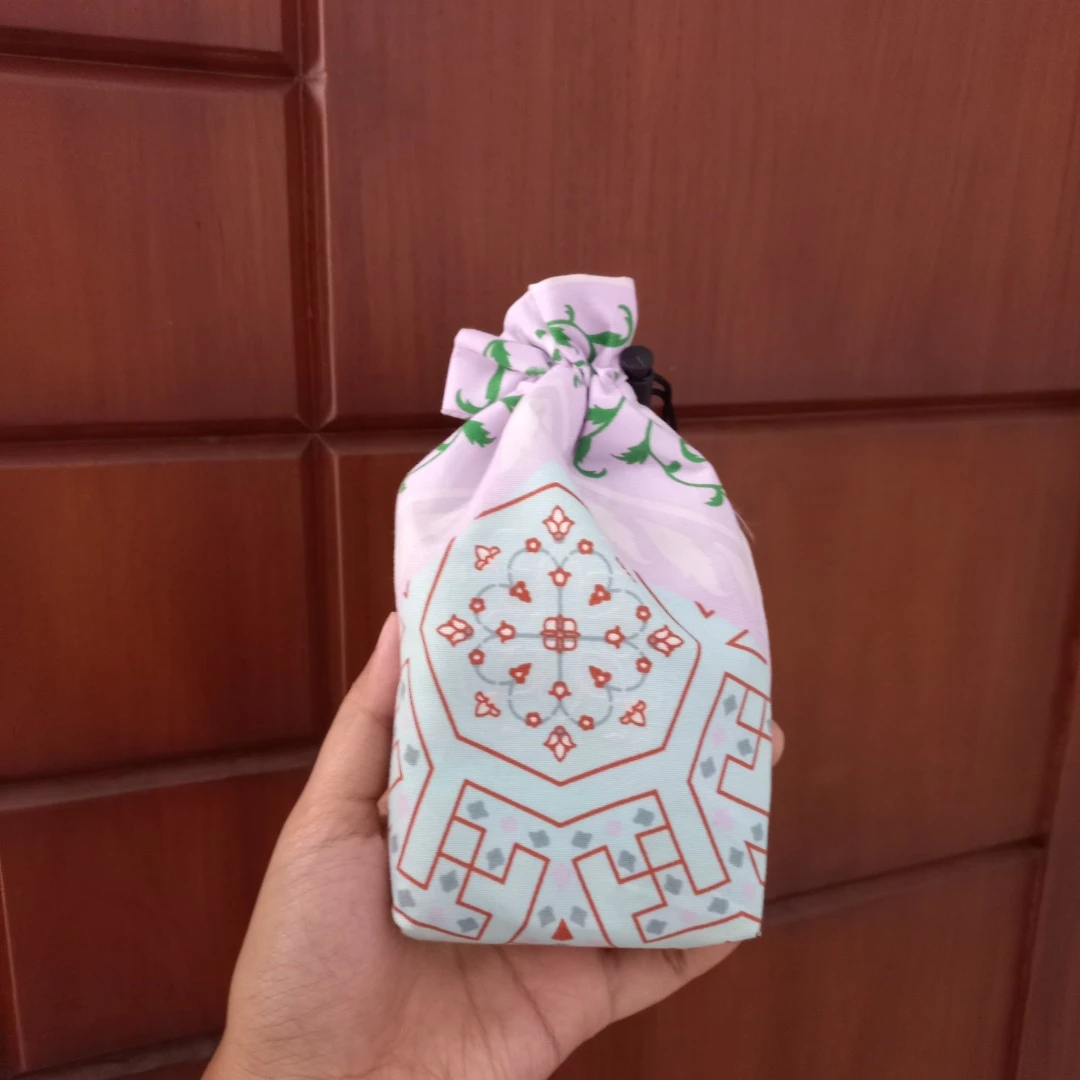5 Bahan Terbaik untuk Membuat Sajadah Traveling. Tahu?